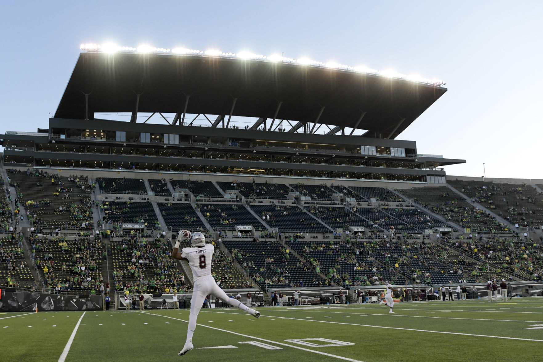 Montana falls to No 15 Oregon 033.JPG